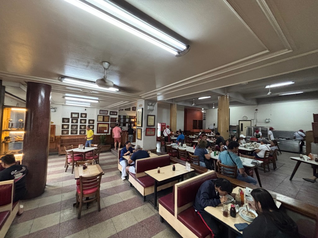 Ma Mon Luk Restaurant Interior